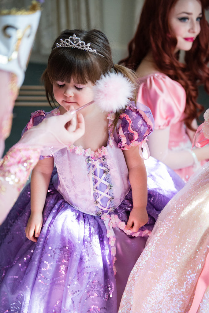 Deluxe Royal Dress Up Party Deluxe Royal Dress Up Party